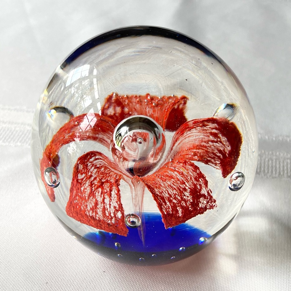Art Glass Paperweight, Orange Lily Flower Design, 3” diameter - Picture 2 of 6